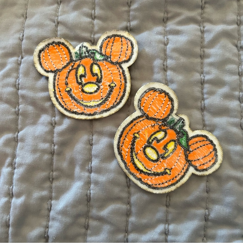 🔸3 for $20🔸Pumpkin Mickey Iron On Embroidery Patches - Picture 4 of 4
